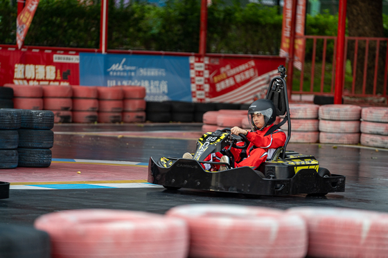 Πηγαίνετε Karting 3000RPM ηλεκτρικό μίνι Kart με τη γρήγορη ταχύτητα Drive 4 ροδών για τα παιδιά